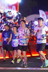 BIB: 
                            <button type="button" onclick="openModal(23739972)" class="btn btn-primary btn-sm float-right btn-popup" data-toggle="modal" data-target=".modal-high-quality">
                        <i class="fas fa-shopping-cart"></i> Add to Cart
                    </button>
                                            <button type="button" onclick="isThisMe(23739972, true)" class="btn btn-success btn-sm float-right btn-popup btn-isme hidden" data-toggle="tooltip" data-placement="bottom" title="นี่คือรูปของคุณใช่ไหม คลิกที่นี่เพื่อเอาเข้าอัลบั้ม">
                        <i class="fas fa-plus"></i> Add to album
                    </button>
                    <button type="button" onclick="isThisMe(23739972, false)" class="btn btn-warning btn-sm float-right btn-popup btn-isnotme hidden">
                        <i class="fas fa-ban"></i> Remove from album
                    </button>